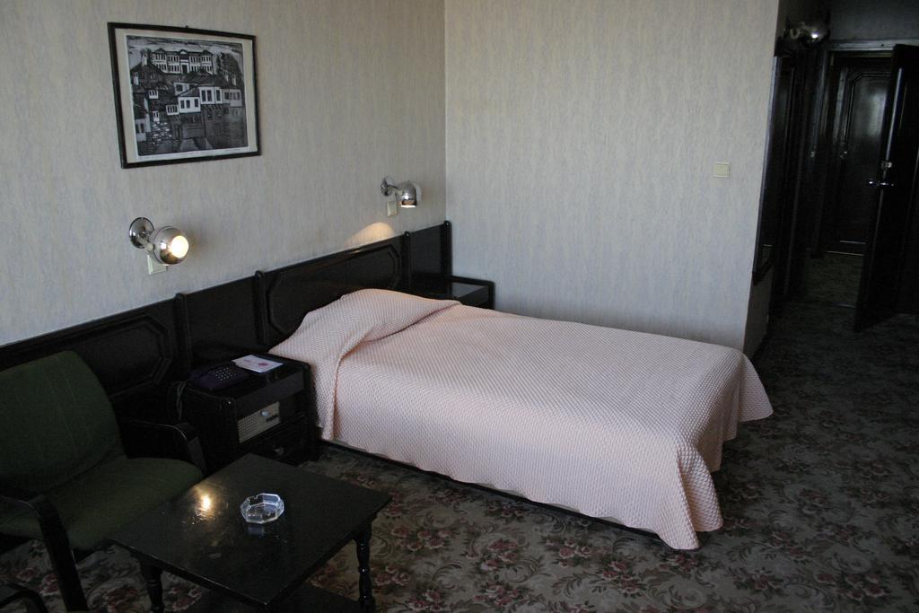 Hotel Bulgaria Dobrich Ruang foto