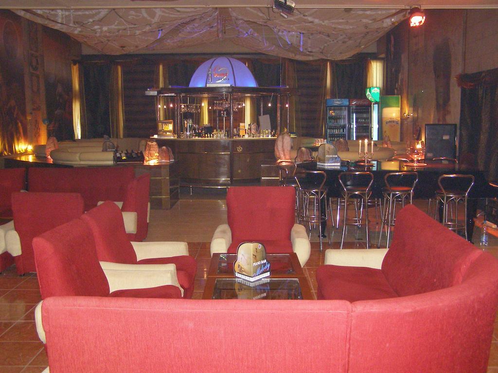 Hotel Bulgaria Dobrich Bagian luar foto