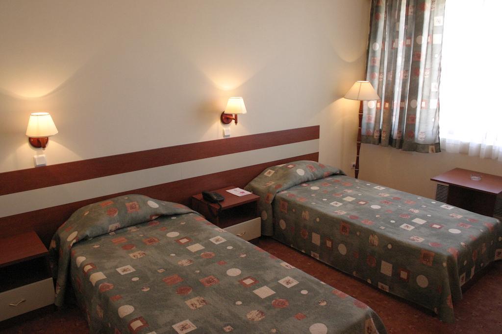 Hotel Bulgaria Dobrich Ruang foto