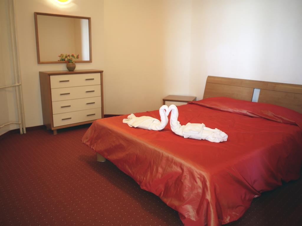 Hotel Bulgaria Dobrich Ruang foto