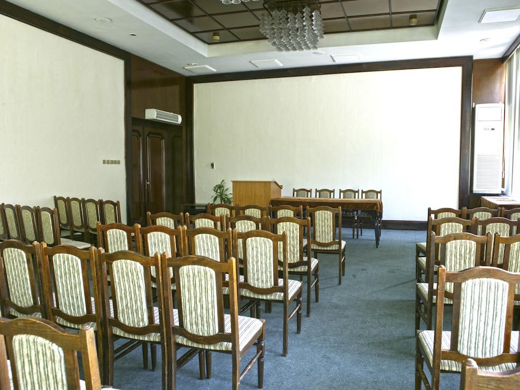 Hotel Bulgaria Dobrich Bagian luar foto