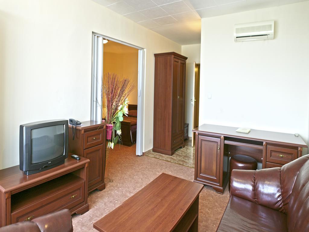 Hotel Bulgaria Dobrich Ruang foto