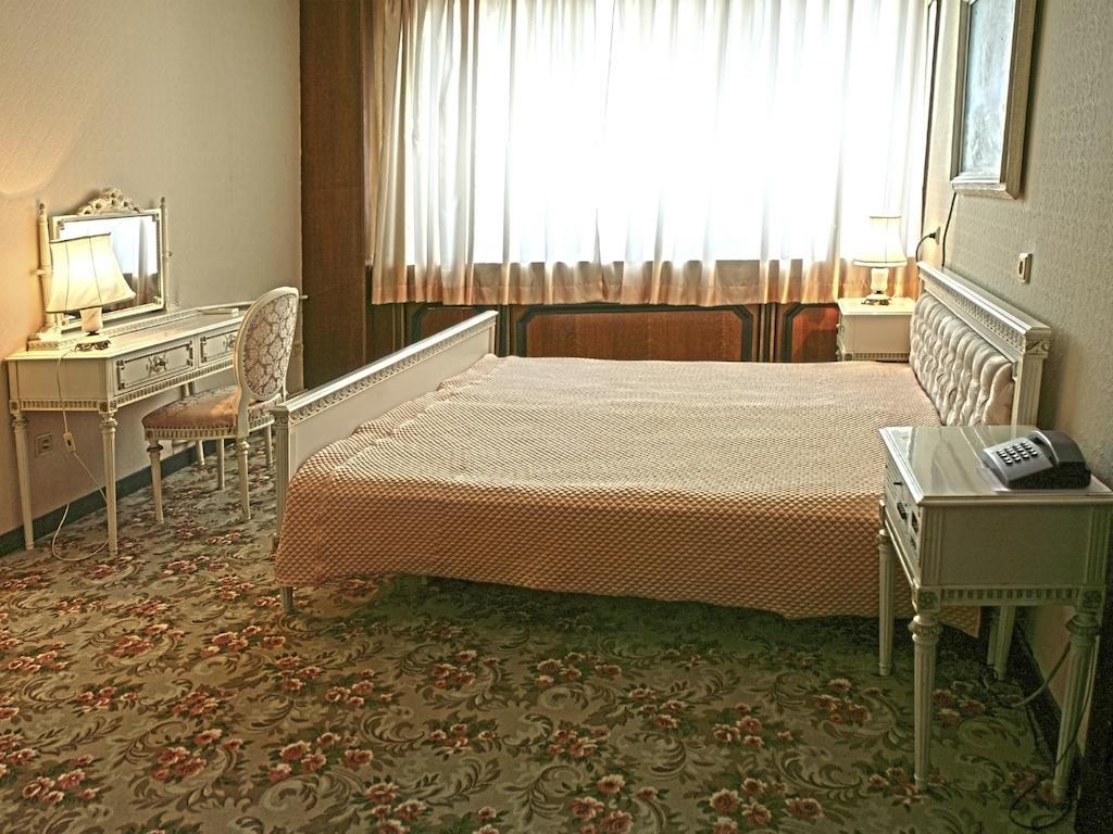 Hotel Bulgaria Dobrich Ruang foto